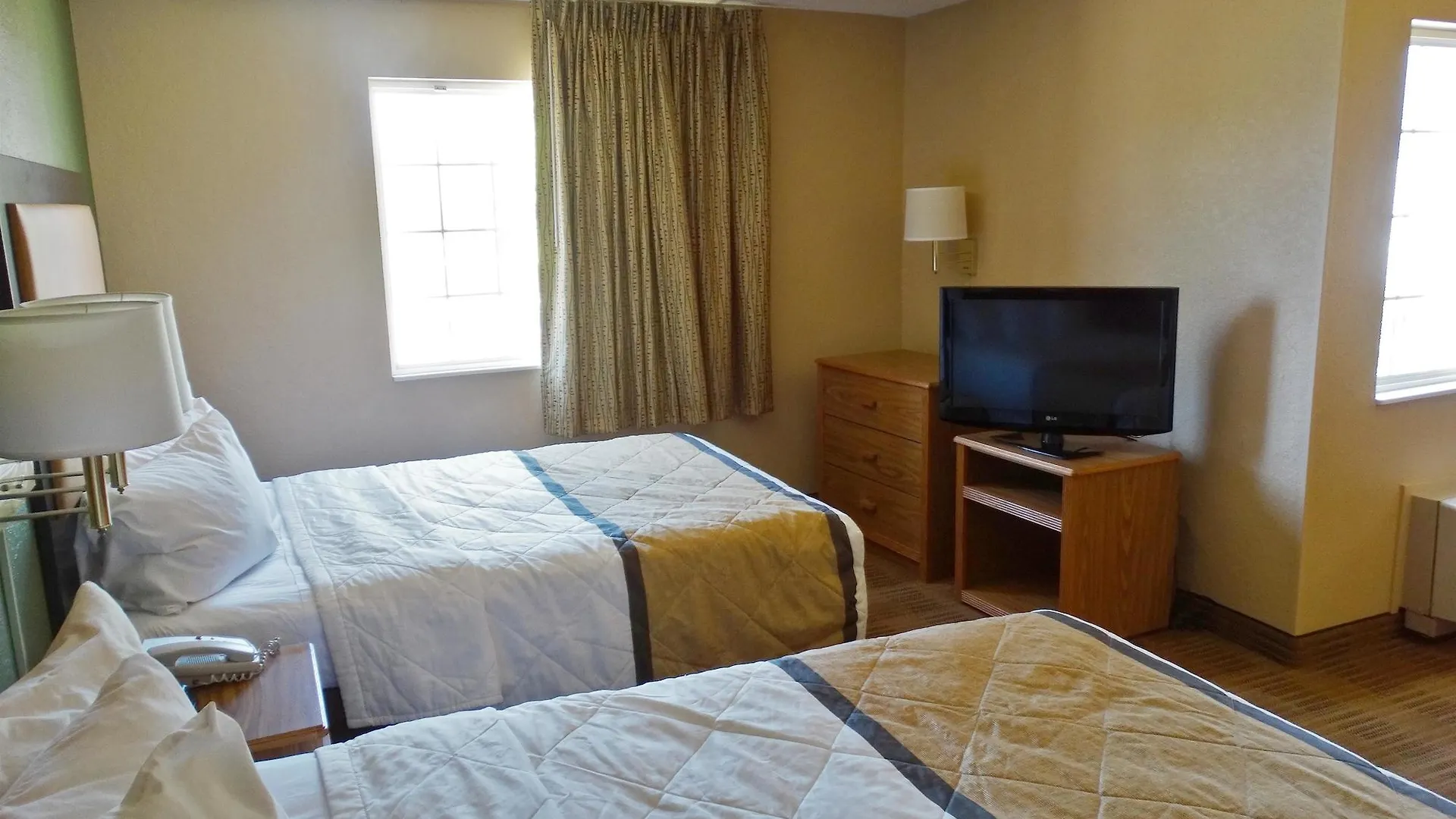 Extended Stay America Suites - Louisville - Alliant Avenue Hotel
