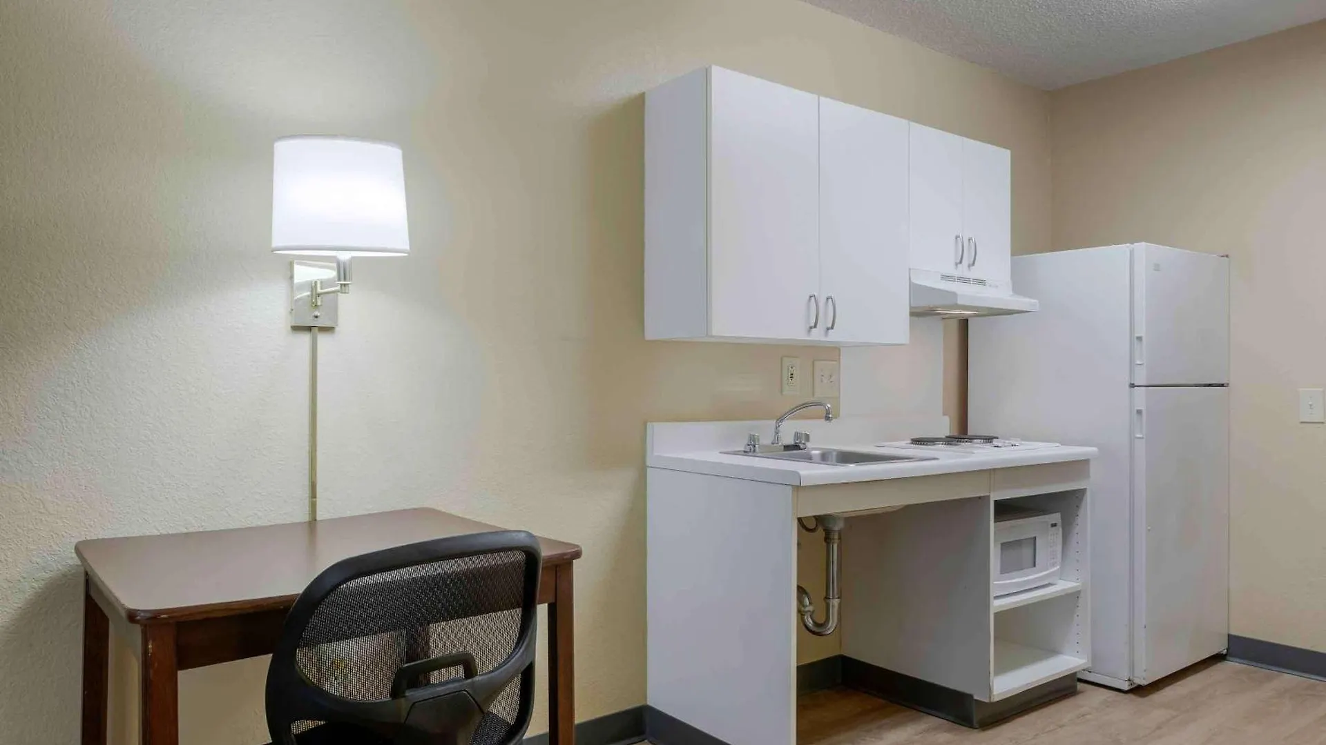 Extended Stay America Suites - Louisville - Alliant Avenue Hotel